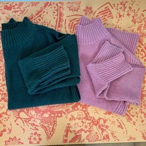 💜3/$35!!💜 (2) EUC Loft Mockneck Sweaters sz Med